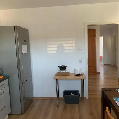Doppelzimmer In Ferienwohnung بيت ضيافة كنزنغن